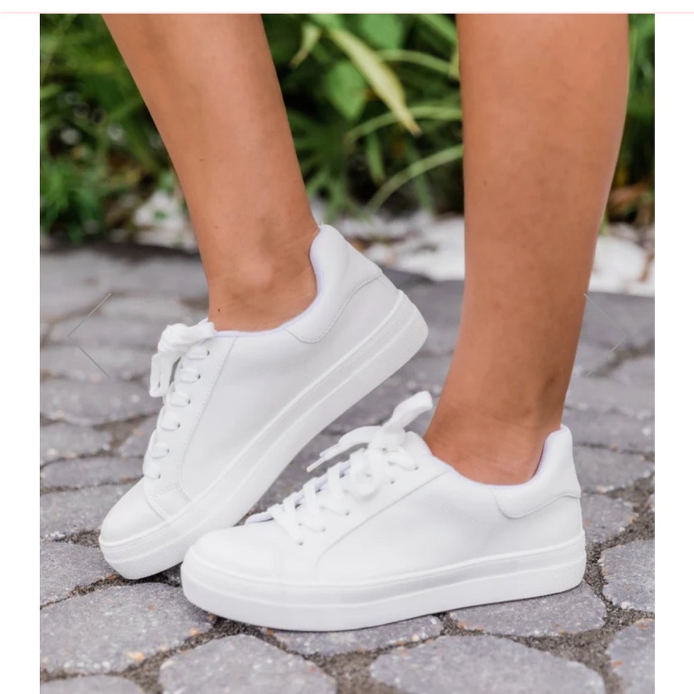 The Jenny Solid Sneakers